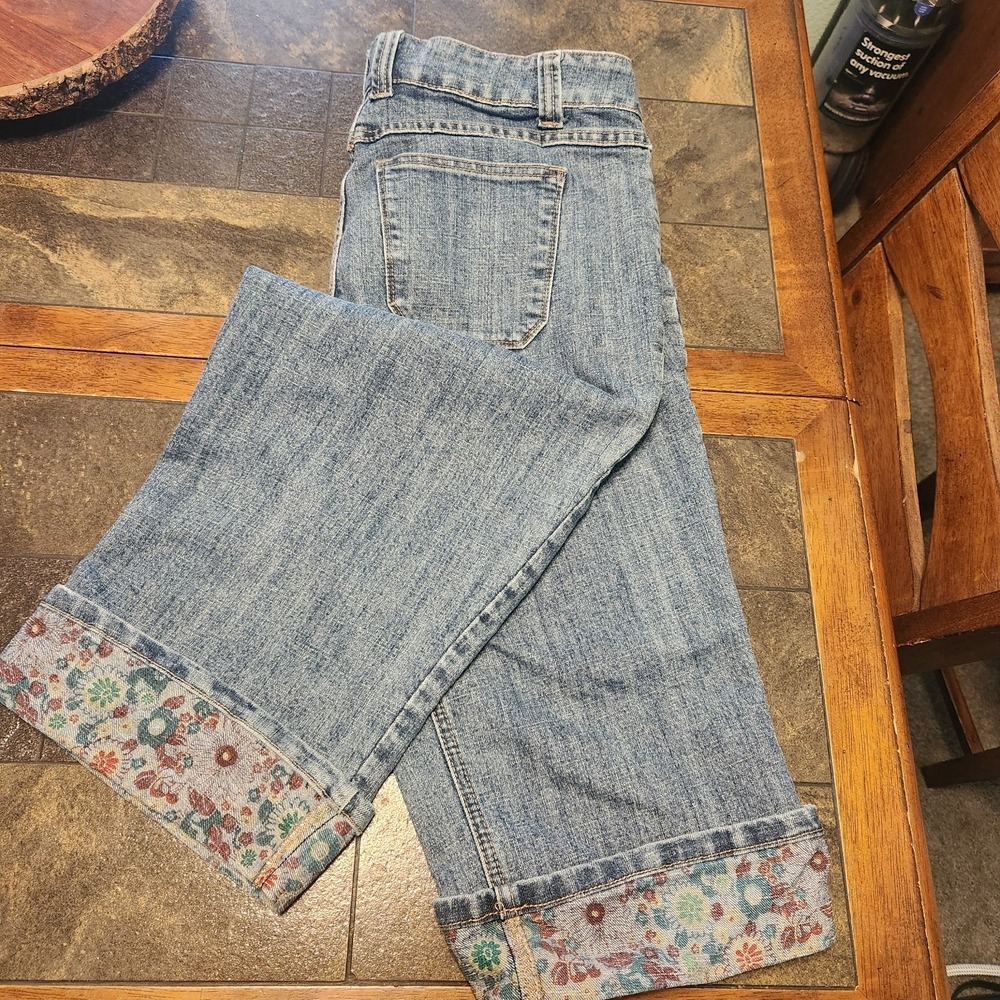 Christopher Banks Floral Trim Cuffed Capri Jeans Women 12 Stretch Mom Jeans - Picture 3 of 6